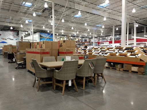 Warehouse store «Costco Wholesale», reviews and photos, 10088 Gulf Center Dr, Fort Myers, FL 33913, USA