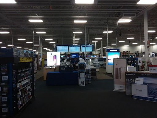 Electronics Store «Best Buy», reviews and photos, 3055 SW Cedar Hills Blvd, Beaverton, OR 97005, USA