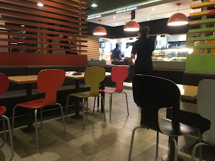 Photo n°15 de McDonald's à Arçonnay ()