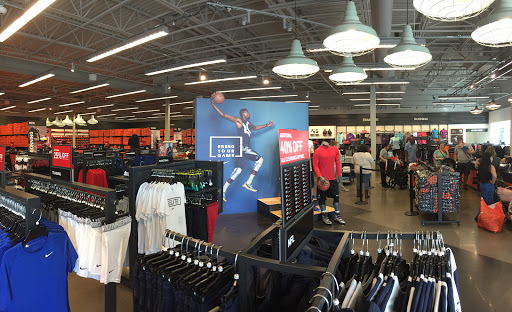 Clothing Store «Nike Factory Store», reviews and photos, 2950 I-20 Frontage Rd #755, Grand Prairie, TX 75052, USA