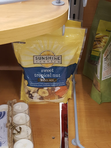 Department Store «T.J. Maxx», reviews and photos, 17740 W 13 Mile Rd, Beverly Hills, MI 48025, USA