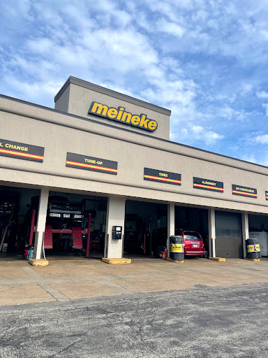 Auto Repair Shop «Meineke Car Care Center», reviews and photos, 290 Curry Hollow Rd, Pleasant Hills, PA 15236, USA