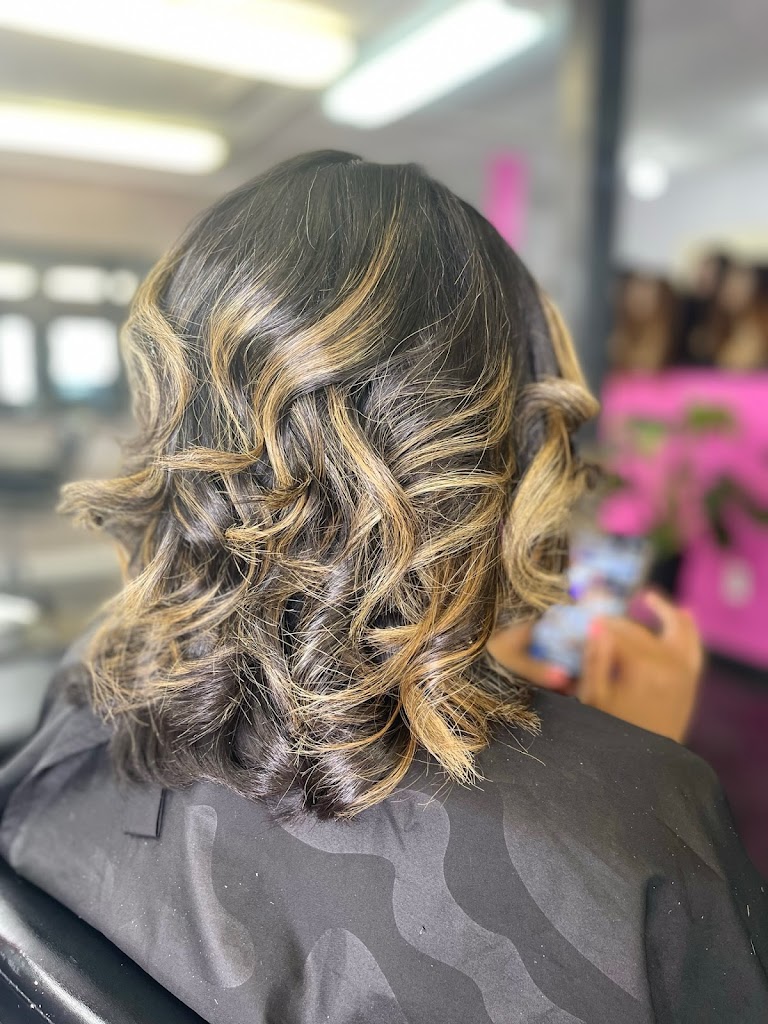 An Exclusive Touch Beauty Bar 28303