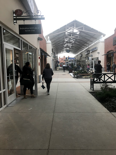 Clothing Store «Banana Republic», reviews and photos, 18 West Lightcap Rd, Pottstown, PA 19464, USA
