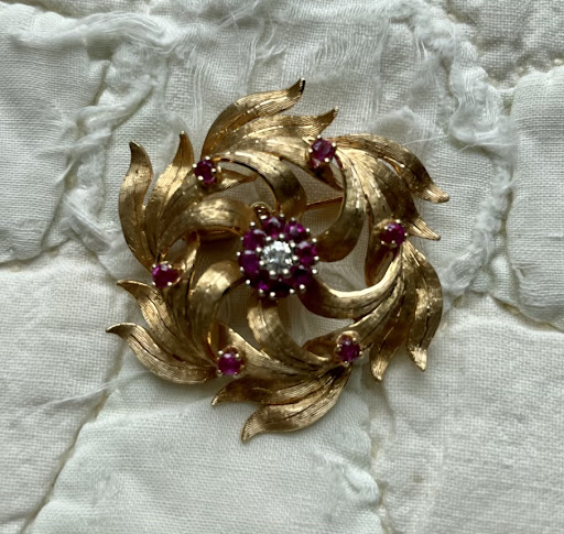 Jewelry Store «Indulgence Jewelers», reviews and photos, 4001 Kennett Pike Suite 130, Greenville, DE 19807, USA