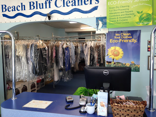 Cleaners «Beach Bluff Cleaners», reviews and photos, 242 Humphrey St, Marblehead, MA 01945, USA