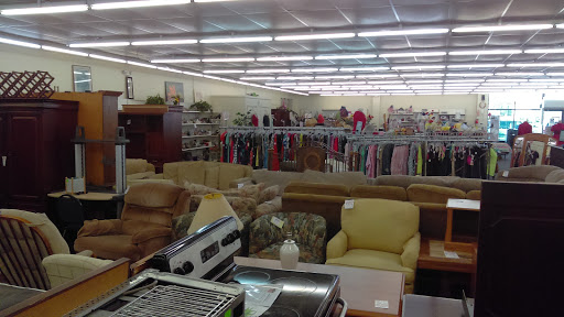 Thrift Store «Waterfront Rescue Mission Thrift Store», reviews and photos, 4376 Gulf Breeze Pkwy, Gulf Breeze, FL 32563, USA