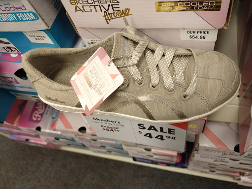 Shoe Store «Shoe Carnival», reviews and photos, 7111 W Alameda Ave, Lakewood, CO 80226, USA