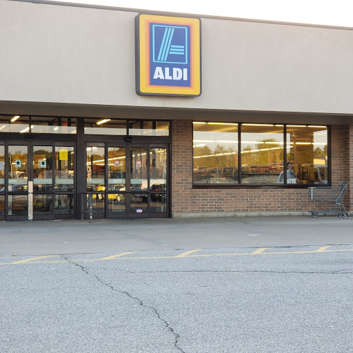 ALDI, 15849 OH-170, Calcutta, OH 43920, USA, 