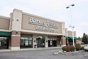 Barnes & Noble image