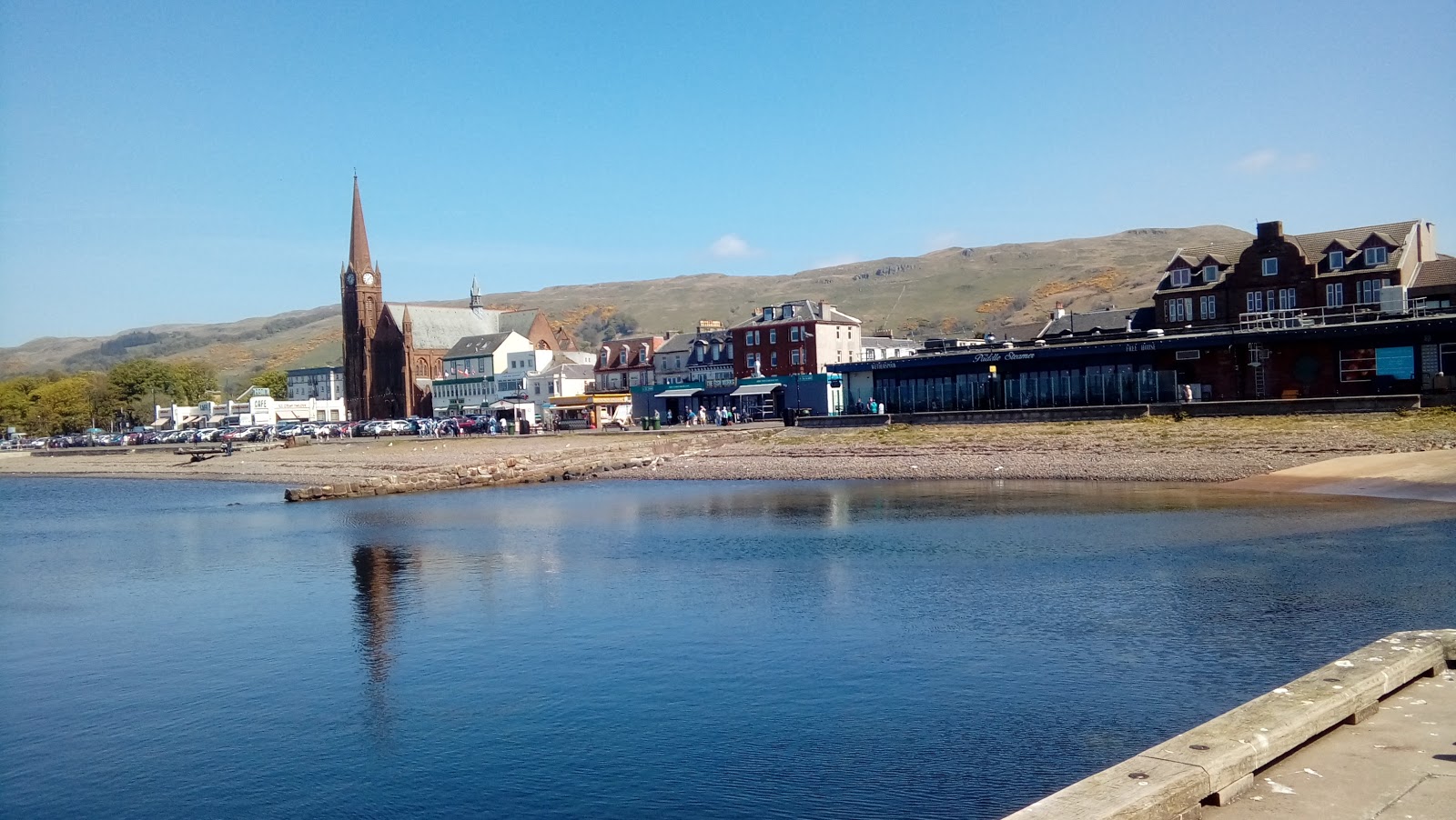 Foto von Largs Bay Beach und die siedlung