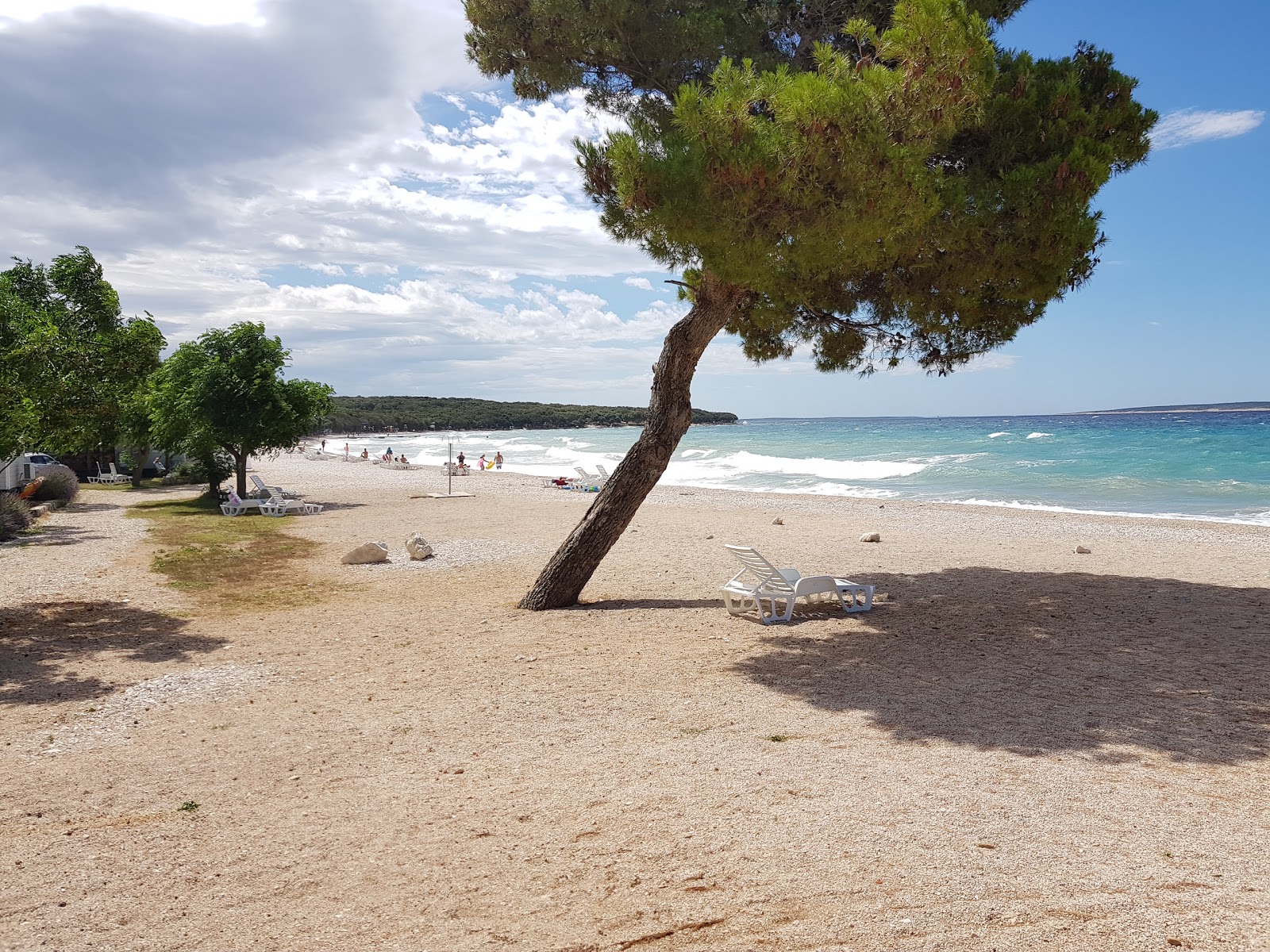 Foto de Strasko beach - lugar popular entre os apreciadores de relaxamento
