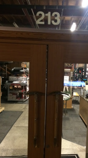 Camping Store «REI», reviews and photos, 213 Corte Madera Town Center, Corte Madera, CA 94925, USA