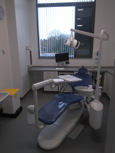 Birmingham Dental Hospital - Dentist
