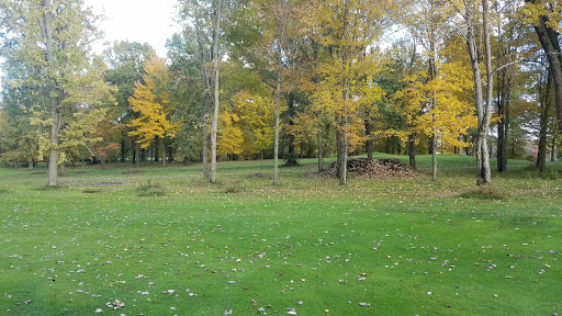 Golf Course «Walnut Run Golf Course», reviews and photos, 601 E Main St, Cortland, OH 44410, USA