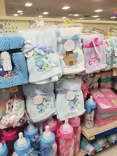 Discount Store «Roses», reviews and photos, 501 Adams Ave, Philadelphia, PA 19120, USA