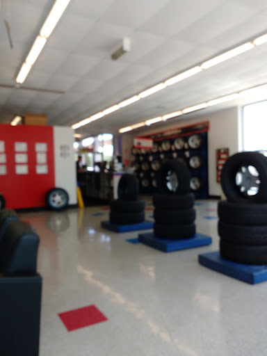 Tire Shop «Firestone Complete Auto Care», reviews and photos, 887 Howard Ave, Biloxi, MS 39530, USA