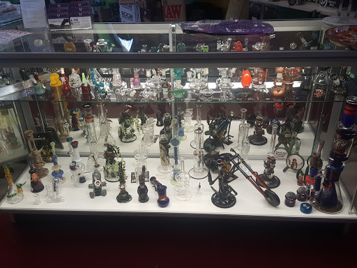 Tobacco Shop «Wonderland Smoke Shop Hasbrouck Heights», reviews and photos, 155 NJ-17, Hasbrouck Heights, NJ 07604, USA