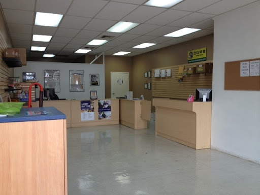 Shipping Service «Lock, Stock & Ship», reviews and photos, 17639 Sherman Way, Van Nuys, CA 91406, USA