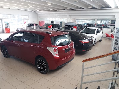 car-dealer