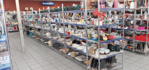 Thrift Store «Goodwill Manchester Store & Donation Station», reviews and photos