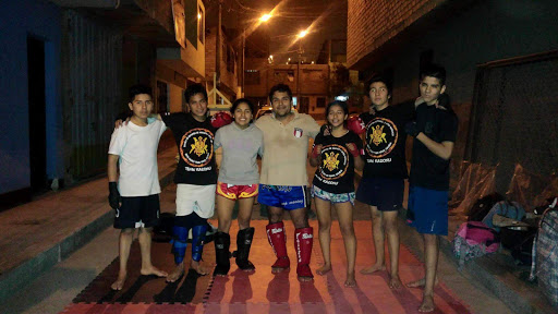 PERU - K. O. ( Escuela de deporte de contacto y artes marciales)