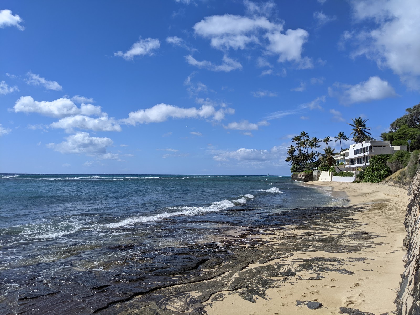 Diamond Head Beach 🏖️ Honolulu, Isola di O'ahu, Stati Uniti d'America -  caratteristiche dettagliate, mappa, foto, image size:1600x1200