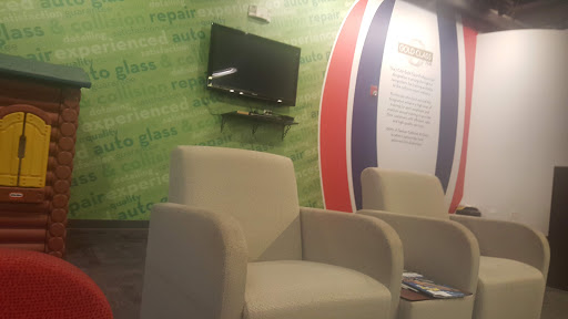 Auto Body Shop «Gerber Collision & Glass», reviews and photos, 2360 Ogden Ave, Downers Grove, IL 60515, USA