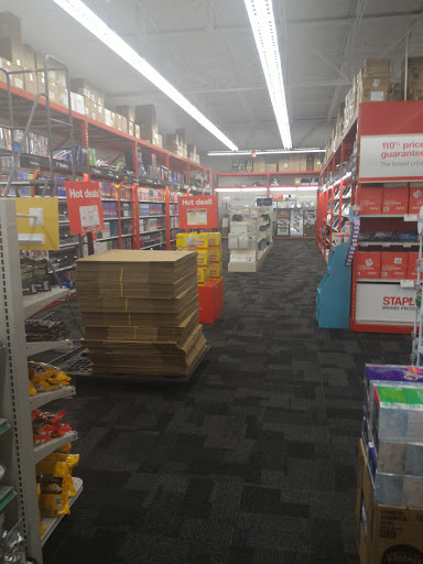 Office Supply Store «Staples», reviews and photos, 945 North Point Dr, Alpharetta, GA 30022, USA