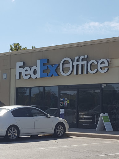 Print Shop «FedEx Office Print & Ship Center», reviews and photos, 3600 W Main St #350, Norman, OK 73072, USA