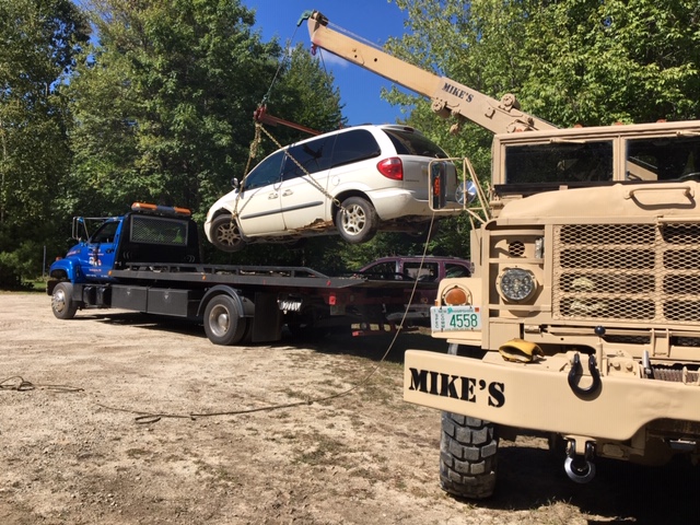 MIKES TOWING AND RECOVERY
