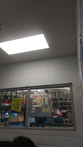 Tire Shop «Walmart Tires & Auto Parts», reviews and photos, 1521 N Cockrell Hill Rd, Dallas, TX 75211, USA