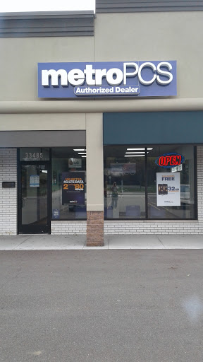 metro PCS, 33485 W 8 Mile Rd, Livonia, MI 48152, USA, 