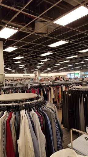 Department Store «Nordstrom Rack Clackamas Promenade», reviews and photos, 8930 SE Sunnyside Rd, Clackamas, OR 97015, USA