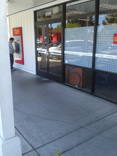 Bank «Wells Fargo Bank», reviews and photos