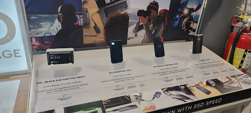 Electronics Store «Best Buy», reviews and photos, 315 N Weber Rd, Bolingbrook, IL 60490, USA