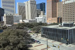 Hampton Inn & Suites Fort Worth Downtown image