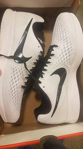 Sporting Goods Store «Nike Factory Store», reviews and photos, 6170 Grand Ave #569, Gurnee, IL 60031, USA