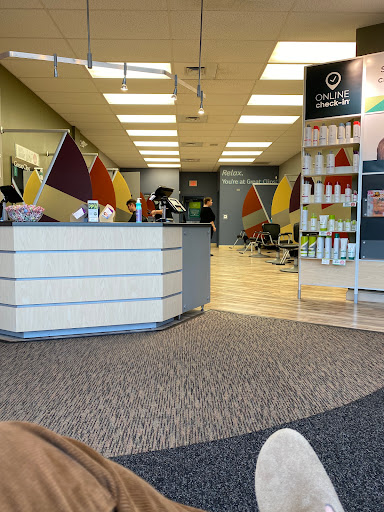 Hair Salon «Great Clips», reviews and photos, 645 Woodbury Glassboro Rd, Sewell, NJ 08080, USA