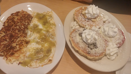 Shopping Mall «Orchard Mall Shopping Center», reviews and photos, 6337 Orchard Lake Rd, West Bloomfield Township, MI 48322, USA