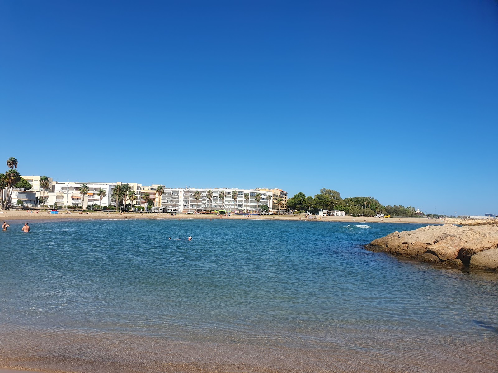 Photo of Platja de la Llosa with very clean level of cleanliness