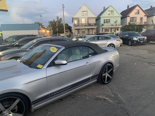 Used Car Dealer «DIAMOND AUTO SALES AND SERVICES 2016», reviews and photos, 1801 W Forest Home Ave, Milwaukee, WI 53204, USA