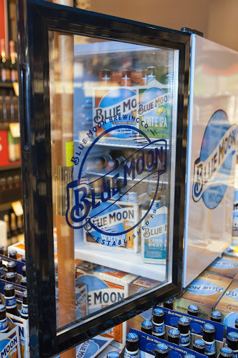 Wine Store «Total Wine & More», reviews and photos, 6232 Topanga Canyon Blvd Floor #1, Suite 1380, Woodland Hills, CA 91367, USA