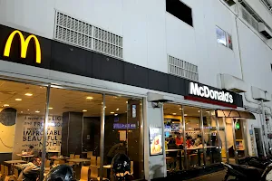 麥當勞-新竹大潤發餐廳 image