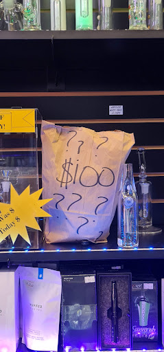 Tobacco Shop «Wizard Hat Smoke Shop», reviews and photos, 2406 W Parmer Ln #96, Austin, TX 78727, USA