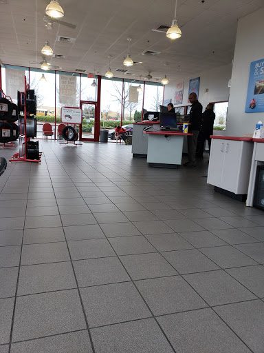 Tire Shop «Discount Tire Store - Lawrenceville, GA», reviews and photos, 1989 Duluth Hwy.120, Lawrenceville, GA 30043, USA