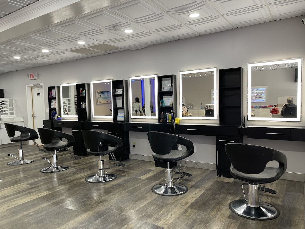 Divas Hair and Nail Salon (Hair Divas) 12871