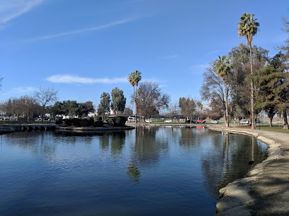 Plaza Park Pond