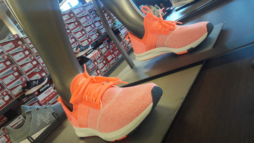 Shoe Store «New Balance», reviews and photos, 5 S Union St, Lawrence, MA 01843, USA