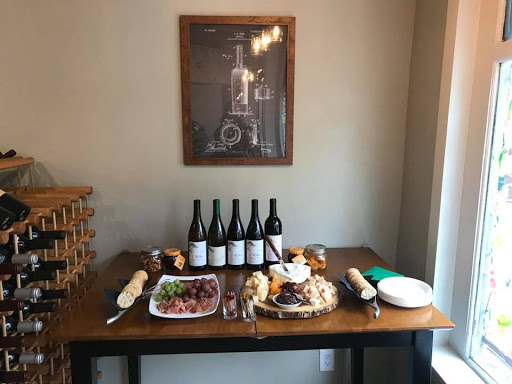 Wine Store «San Dimas Wine Shop & Tasting Room», reviews and photos, 225 W Bonita Ave, San Dimas, CA 91773, USA